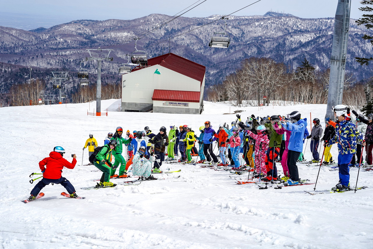 札幌国際スキー場 プロスキーヤー・吉田勝大 presents『M’s Ski Salon感謝祭』 総勢60名超、みんなで楽しく春スキーセッション(^O^)／